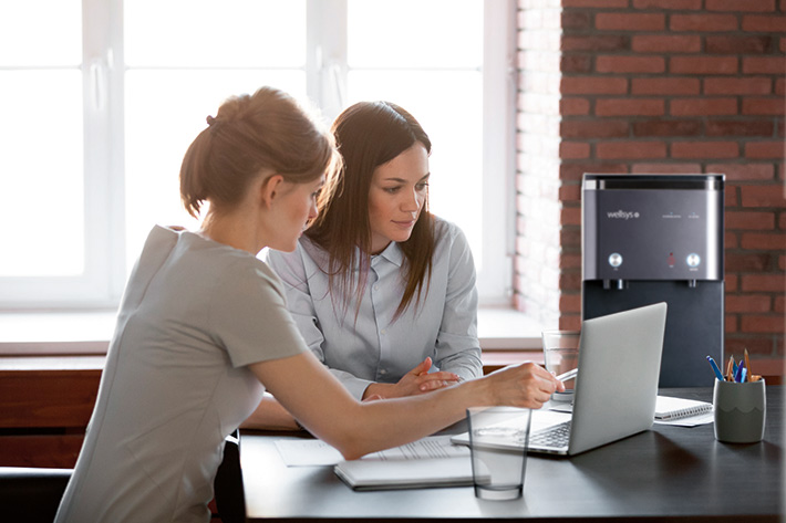 Bottleless-Water-Cooler-Systems-vs-plastic-jugs-for-the-Workplace-Wixom-MI